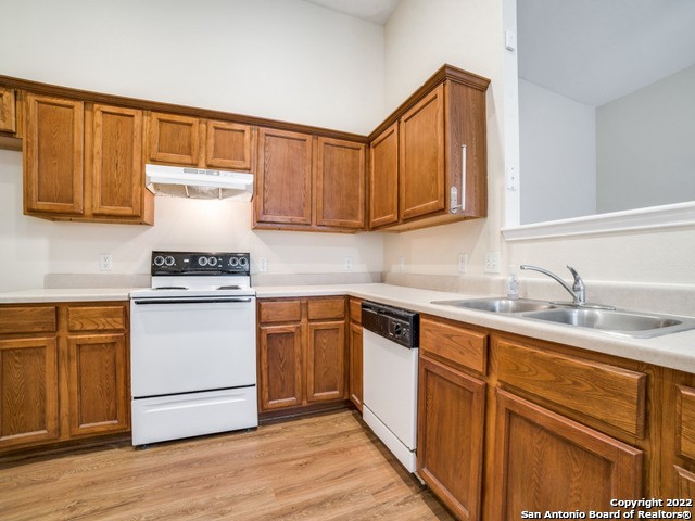 Image 11 of 19 For 5714 Golf Heights  2