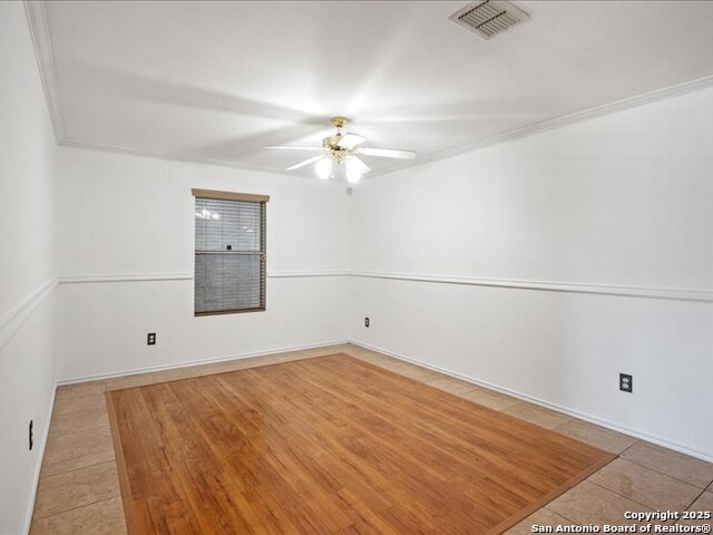 Listing photo id 8 for 8031 Ferndale Oaks