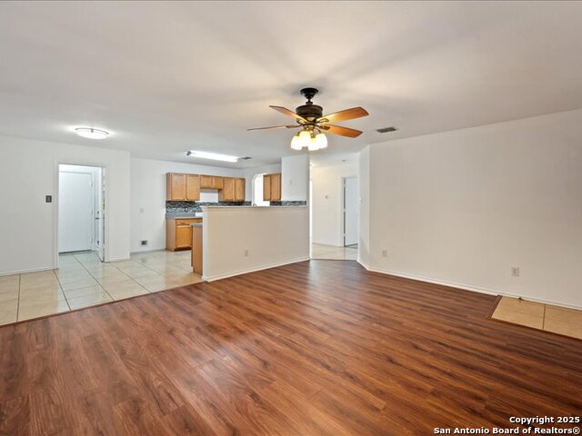 Listing photo id 11 for 8031 Ferndale Oaks