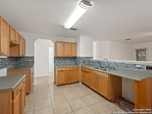 Listing photo id 13 for 8031 Ferndale Oaks