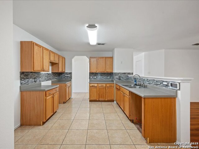 Listing photo id 14 for 8031 Ferndale Oaks