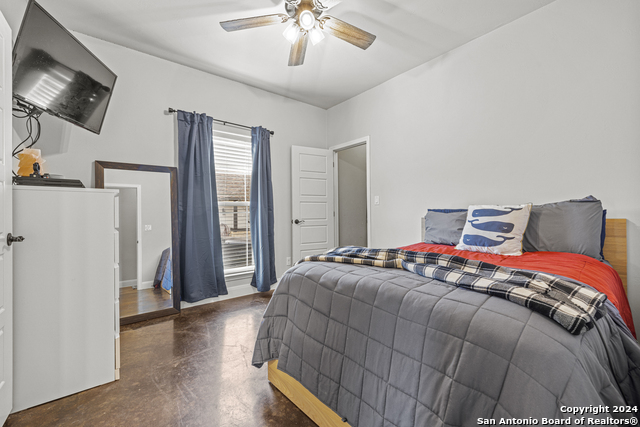 Image 23 of 34 For 2141 Stone Oak