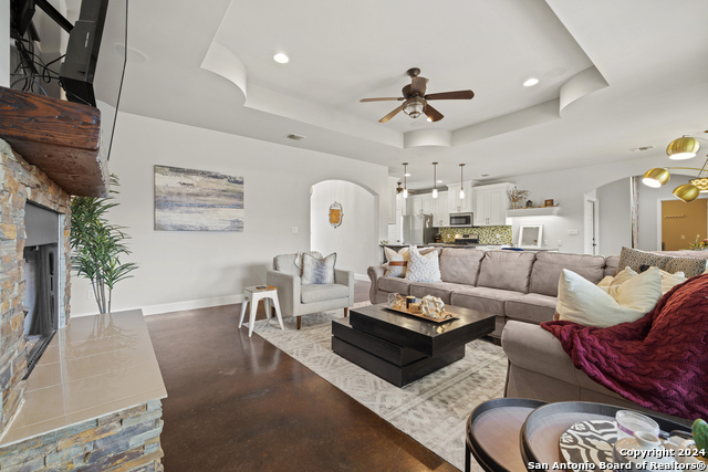 Image 7 of 34 For 2141 Stone Oak