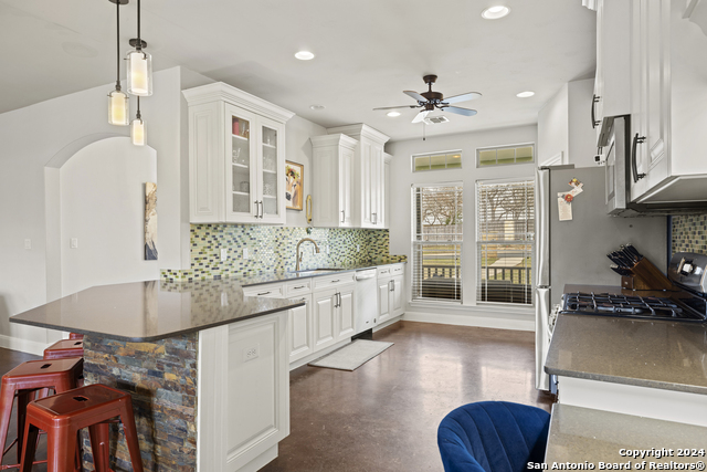 Image 9 of 34 For 2141 Stone Oak