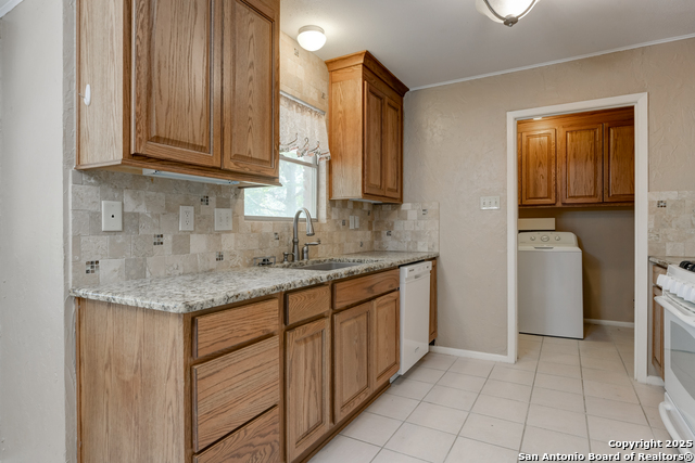 Listing photo id 8 for 3214 Leyte  