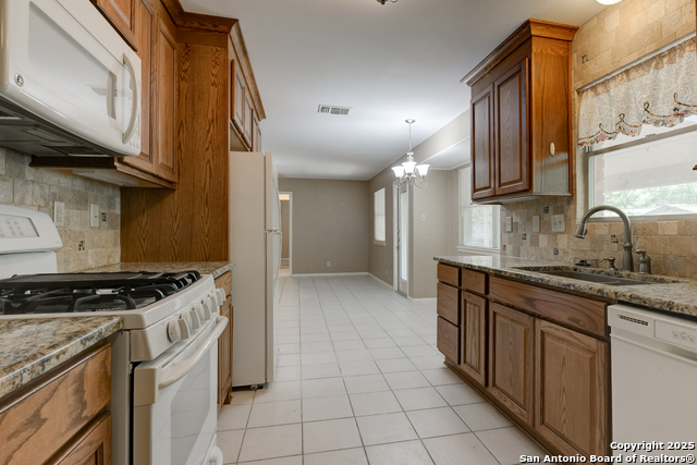 Listing photo id 10 for 3214 Leyte  