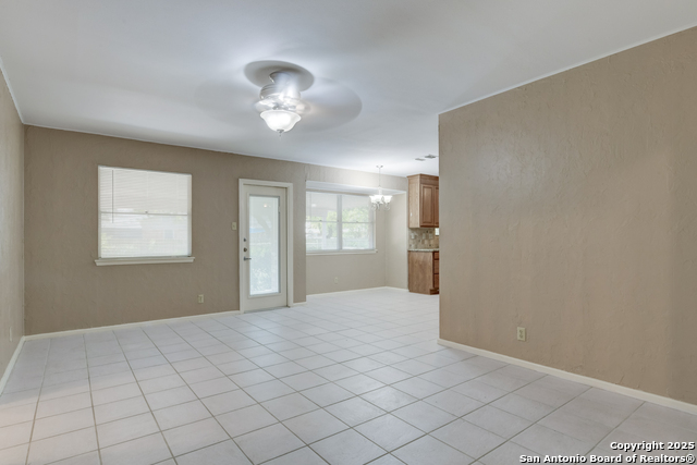 Listing photo id 4 for 3214 Leyte  