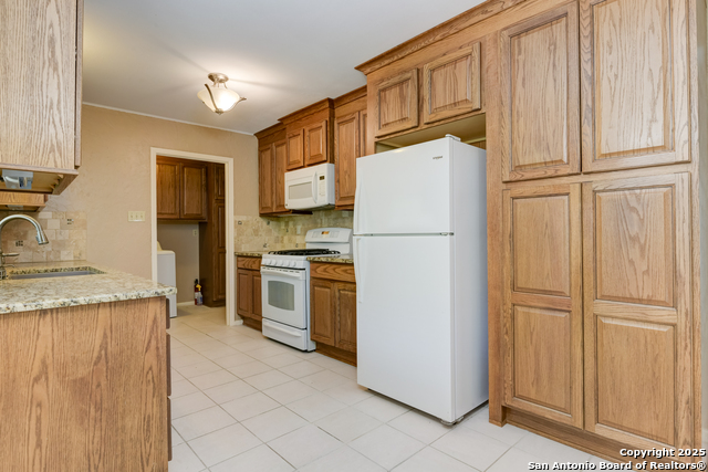 Listing photo id 7 for 3214 Leyte  