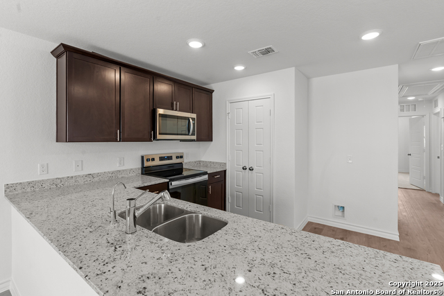 Listing photo id 13 for 1318 Vallarta Centro