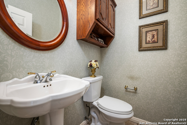 Image 5 of 32 For 411 Sunrise Hill