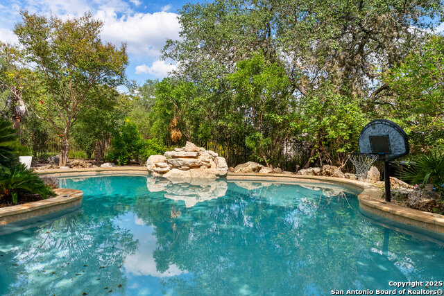 Image 42 of 57 For 204 Majestic