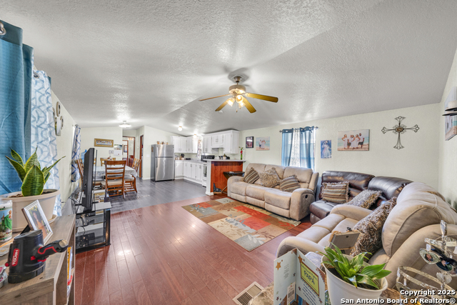Image 17 of 28 For 11791 Kinney Rd