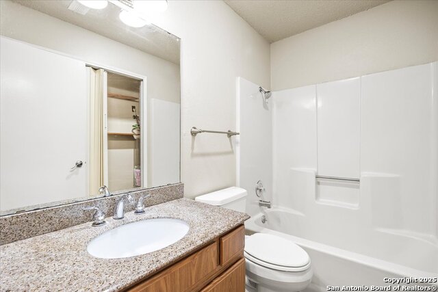 Image 17 of 23 For 9140 Timber Path 2501