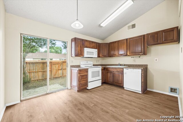 Image 5 of 23 For 9140 Timber Path 2501