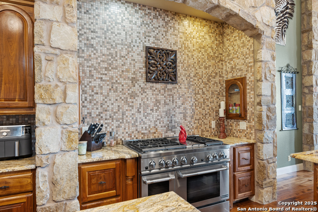 Image 18 of 53 For 8841 Fm 775