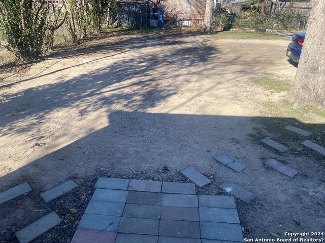 Image 10 of 11 For 513 Walton