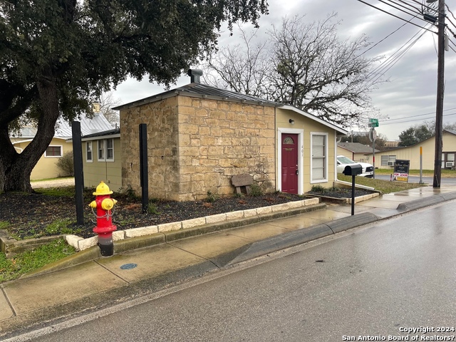 Details for 401 Blanco Rd E, Boerne, TX 78006