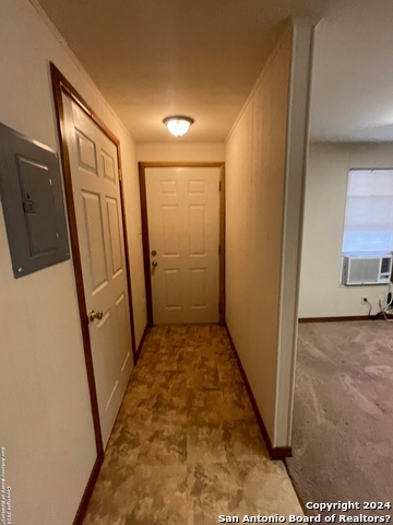 Listing photo id 10 for 401 Blanco Rd E