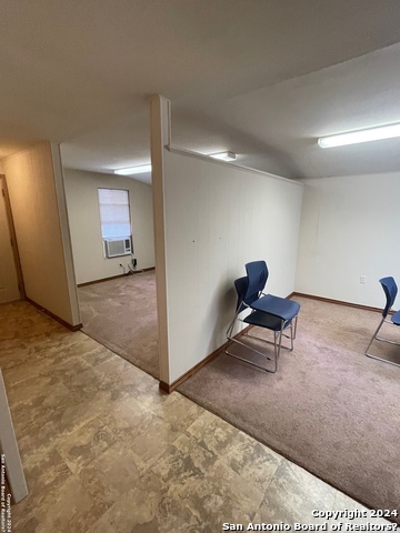 Listing photo id 6 for 401 Blanco Rd E