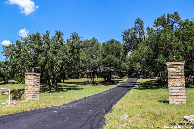 Details for 310 Remington, Bergheim, TX 78004