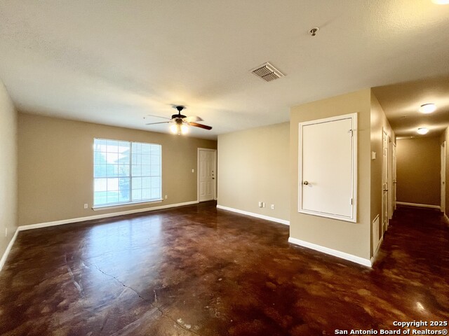 Image 10 of 36 For 3141 Douglas Fir Dr