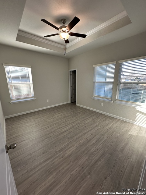 Image 28 of 34 For 810 Baxter St E