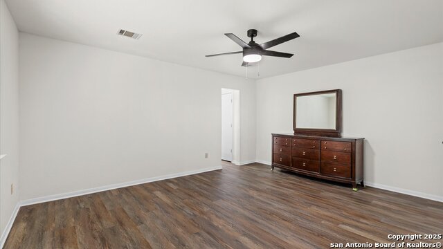 Listing photo id 9 for 5970 Wegner