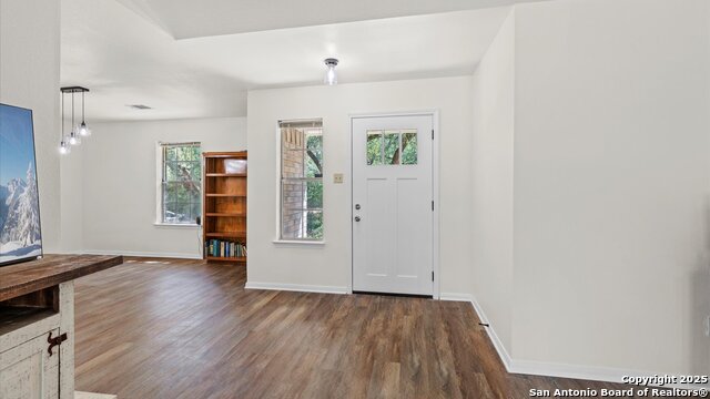 Listing photo id 1 for 5970 Wegner