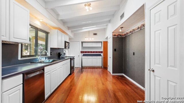 Image 12 of 46 For 1049 Ivy Ln