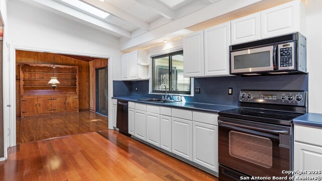 Image 13 of 46 For 1049 Ivy Ln