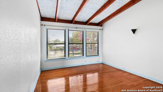 Image 19 of 46 For 1049 Ivy Ln