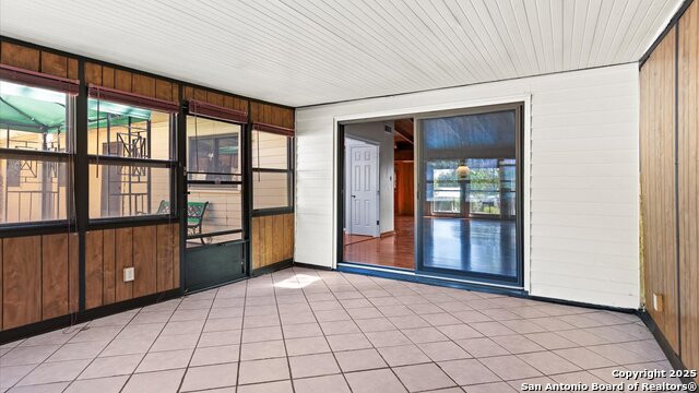 Image 29 of 46 For 1049 Ivy Ln