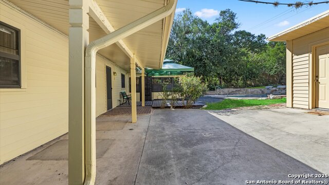 Image 31 of 46 For 1049 Ivy Ln