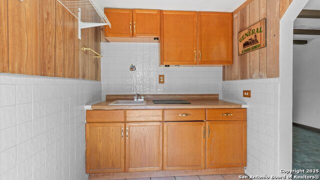 Image 37 of 46 For 1049 Ivy Ln