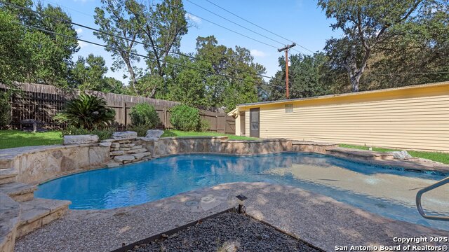 Image 4 of 46 For 1049 Ivy Ln