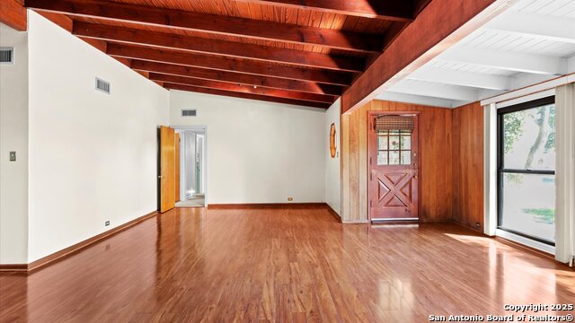 Image 8 of 46 For 1049 Ivy Ln