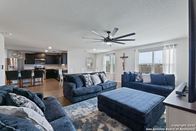 Image 6 of 25 For 12134 Jimmer Cv