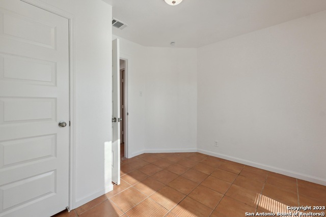 Image 15 of 19 For 810 Zachry Dr