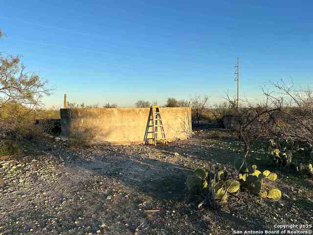 Listing photo id 4 for 1512 Rattlesnake Gap Rd