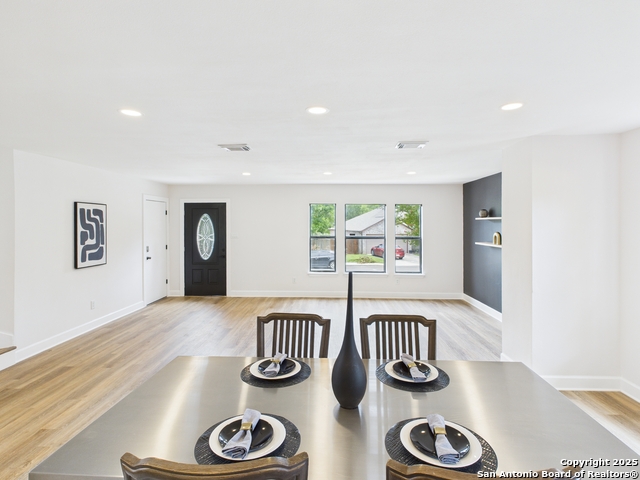 Image 10 of 39 For 4933 Corian Well