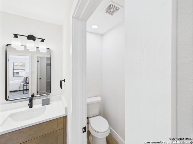 Image 31 of 39 For 4933 Corian Well