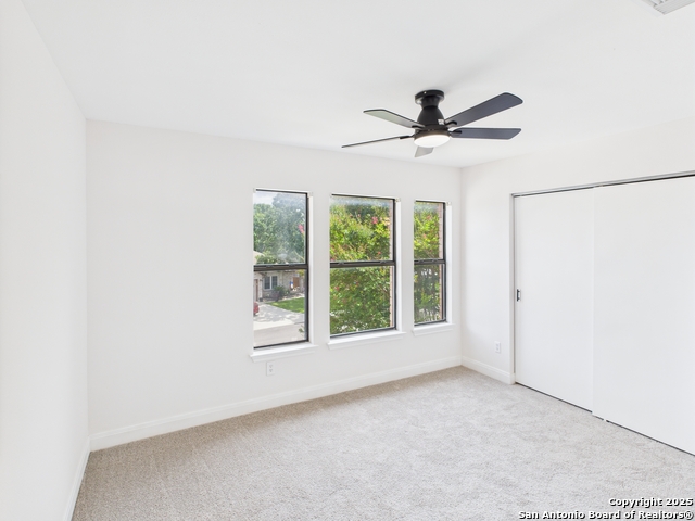 Image 35 of 39 For 4933 Corian Well