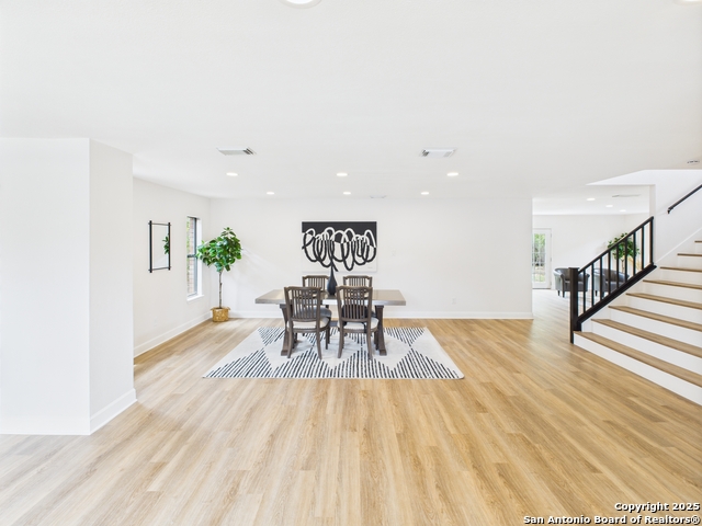 Image 7 of 39 For 4933 Corian Well