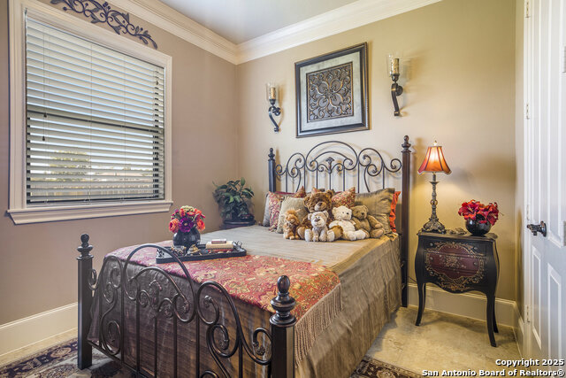 Image 21 of 28 For 11668 Grandview