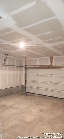 Listing photo id 16 for 10254 Asta Trail