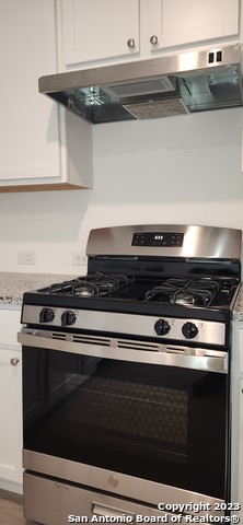 Listing photo id 4 for 10254 Asta Trail