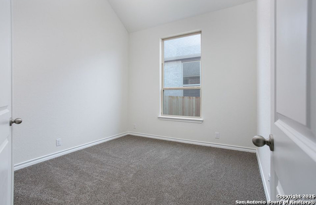 Image 18 of 23 For 1429 Nicholas Park