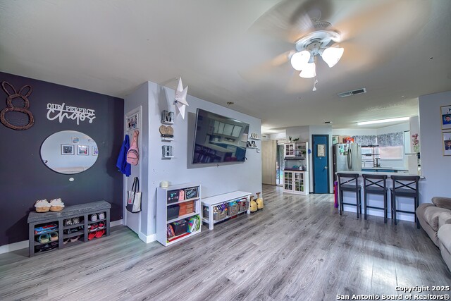 Image 4 of 25 For 9519 Sekula Drive