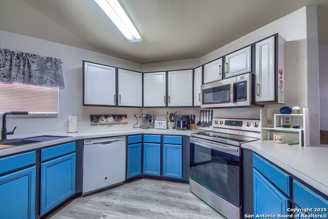 Image 7 of 25 For 9519 Sekula Drive