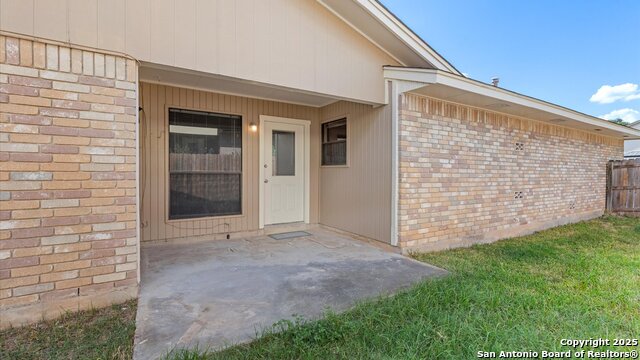 Image 15 of 16 For 7138 Rimwood
